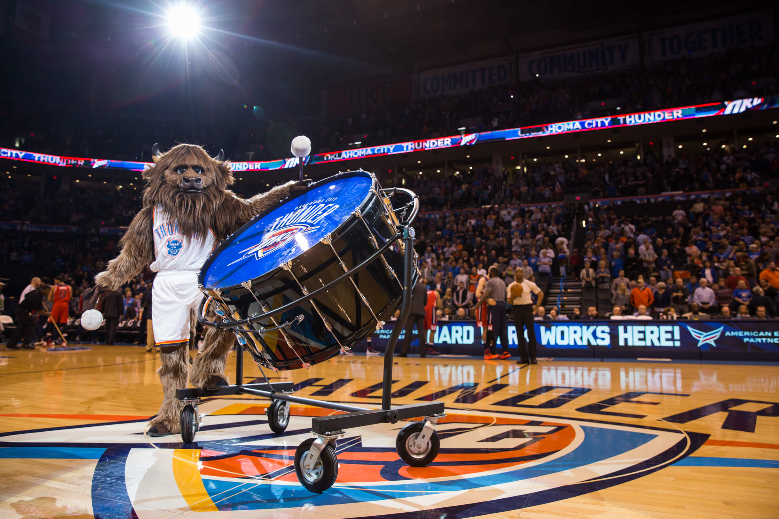 Oklahoma City Thunder Pulled Off One of the Coolest Crowd Stunts We've Seen  Last Night