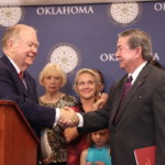 boren_edmonson handshake_2