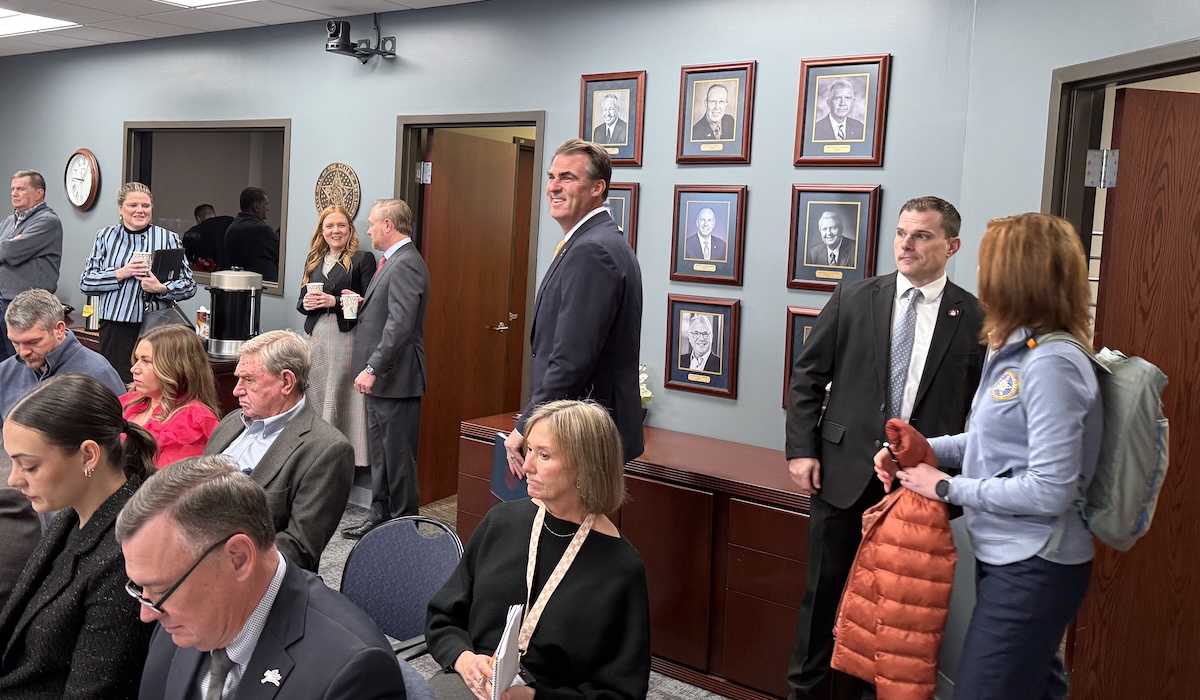 In 8 orders starting final session, Stitt seeks tenure reform, medical freedom, digital portals